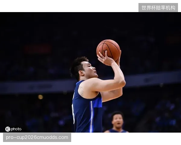 媒体过度关注或影响球员备战节奏，教练团队需做好心理疏导工作。